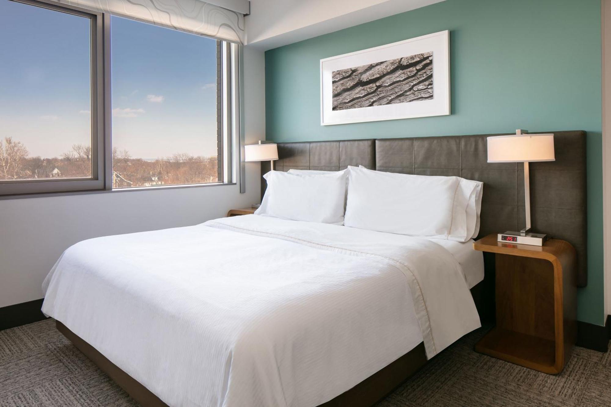 Element Omaha Midtown Crossing Hotel Bagian luar foto